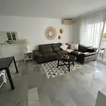Estrelicia III